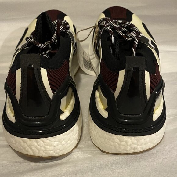 ADIDAS Women's BY STELLA MCCARTNEY ULTRABOOST SANDALS Size 5 us FZ3041 - Picture 3 of 5